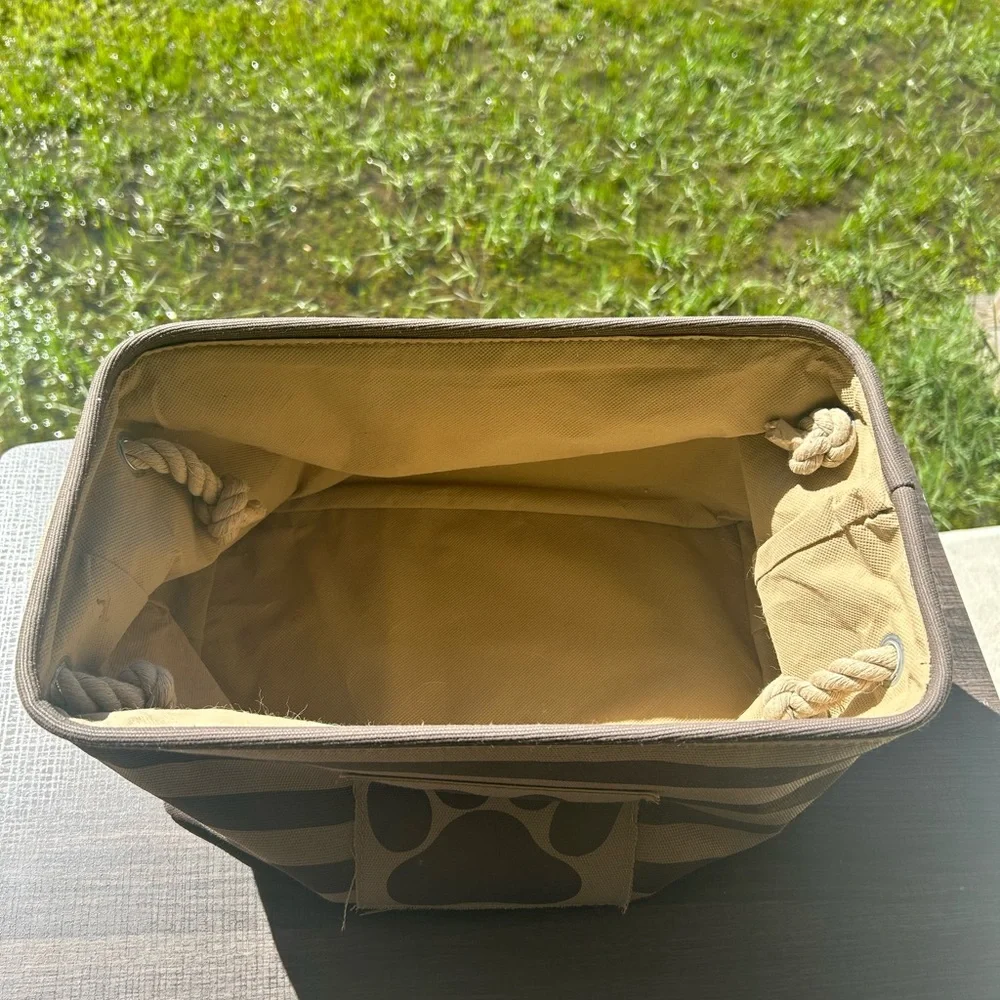 Pet Storage Collection Striped Paw Patch Bin, Sm Rectangle, Tan/Brown Excellent